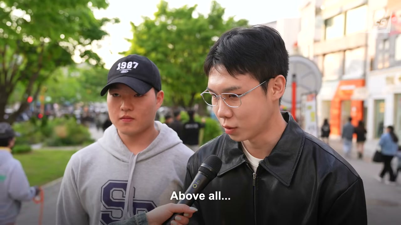 ศึกสมาร์ทโฟนในเกาหลีใต้: เจาะลึกความนิยมของ Gen Z ระหว่าง Apple และ Samsung - บทความจาก ITBlockman