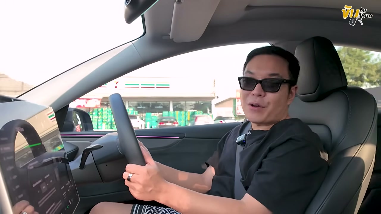 เปรียบเทียบชัดๆ Tesla Model 3 vs Honda Civic เลือกคันไหนให้เหมาะกับไลฟ์สไตล์คุณ? - บทความจาก ITBlockman