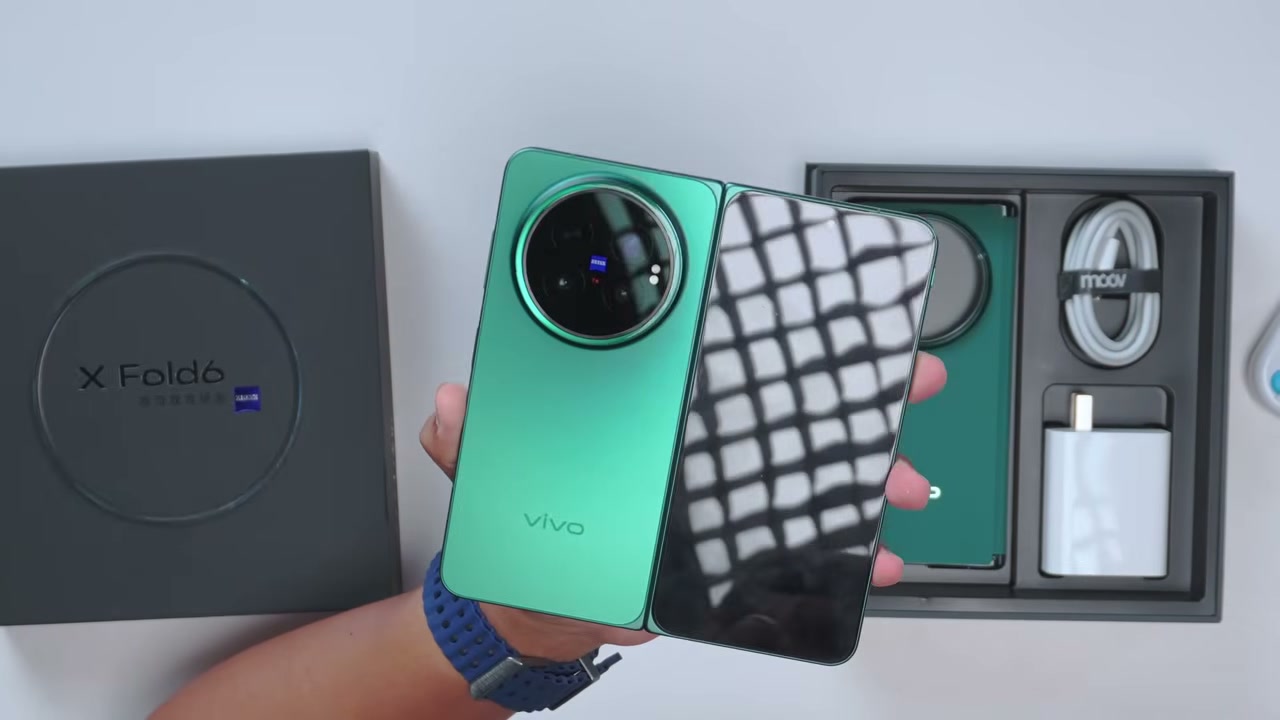 รีวิวแกะกล่อง Vivo X Fold6: มือถือจอพับสุดล้ำ ต่อเลนส์เสริมได้ แบตเตอรี่อึดที่สุดในโลก! - บทความจาก ITBlockman