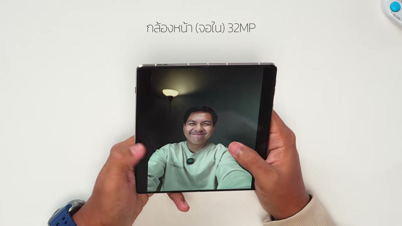 เจาะลึก Motorola Razr ทำไมทั่วโลกถึงฮิตแต่ไม่มีขายในไทย? แกะกล่อง Uncut แบบจัดเต็ม - บทความจาก ITBlockman