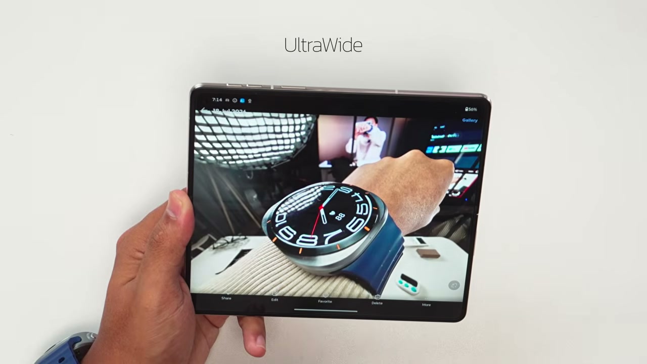 เจาะลึก Motorola Razr ทำไมทั่วโลกถึงฮิตแต่ไม่มีขายในไทย? แกะกล่อง Uncut แบบจัดเต็ม - บทความจาก ITBlockman