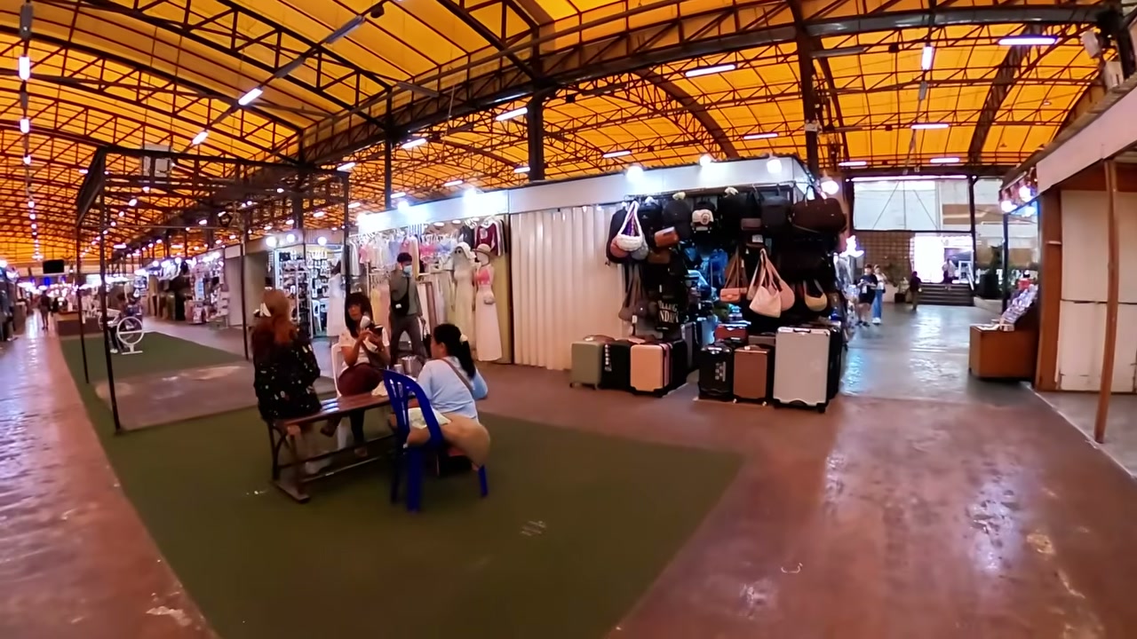ตะวันนา บางกะปิ ในยุคปัจจุบัน: ย้อนรอยตำนานจากศูนย์รวมไอทีสู่ศูนย์กลางความอร่อยย่านบางกะปิ - บทความจาก ITBlockman