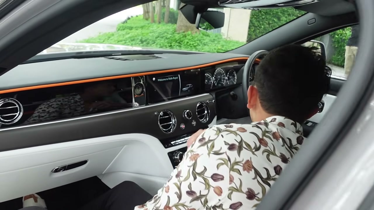 เปิดประสบการณ์สุดหรู ขับ Rolls-Royce ออกทริปหัวหินครั้งแรกในไทย - บทความจาก ITBlockman