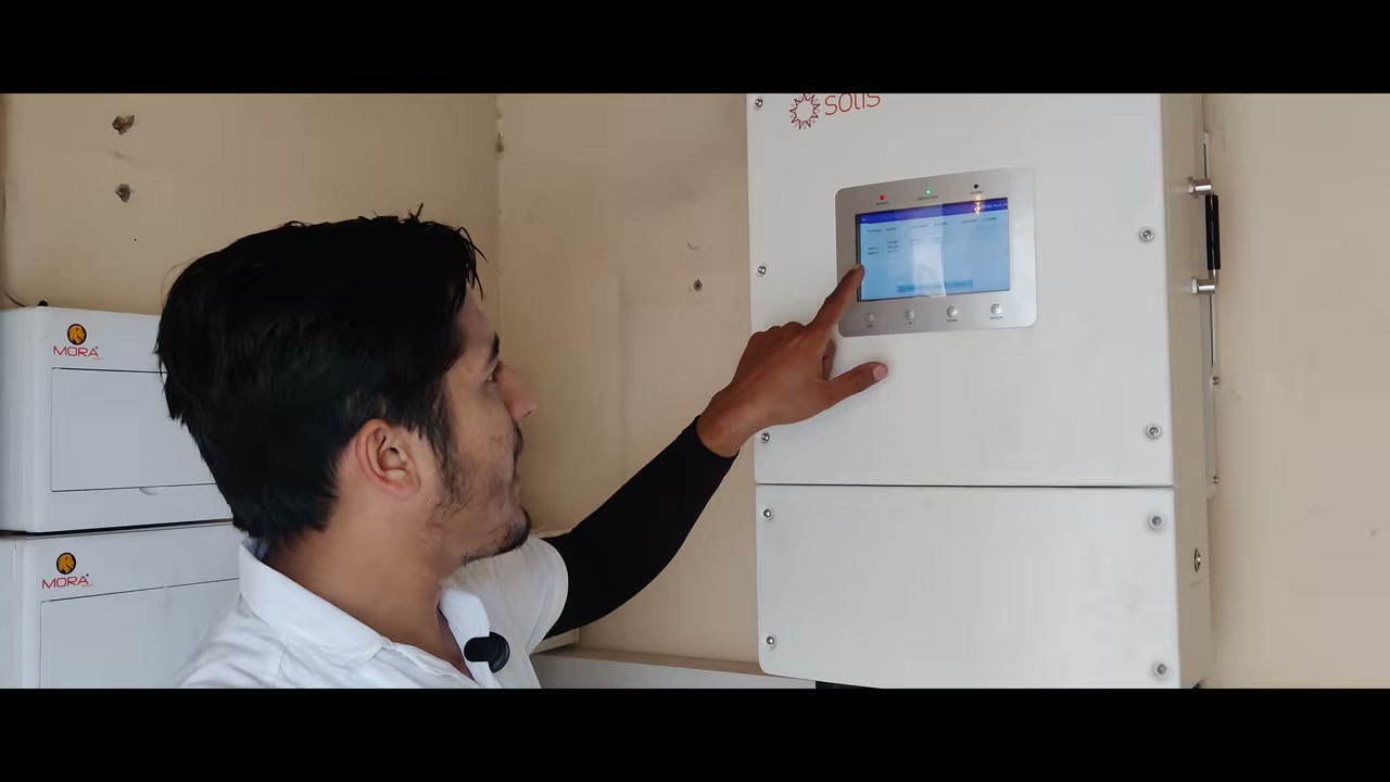 เจาะลึกระบบโซลาร์เซลล์ไฮบริด 15kW กับอินเวอร์เตอร์ Solis และแบตเตอรี่ SES ประสิทธิภาพสูง - บทความจาก ITBlockman