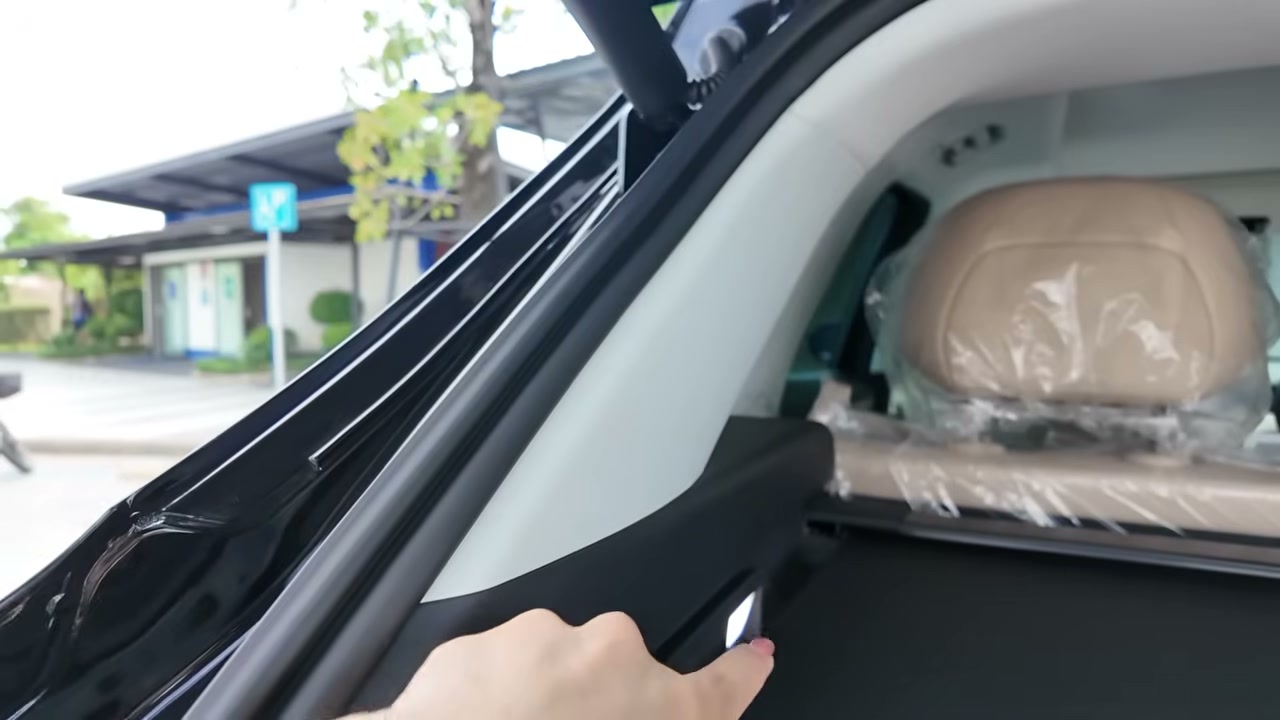 รีวิวแบบจัดเต็ม LEAPMOTOR L6: รถ EV ที่สวยแต่มีปมเรื่องการสื่อสารและการตลาด - บทความจาก ITBlockman